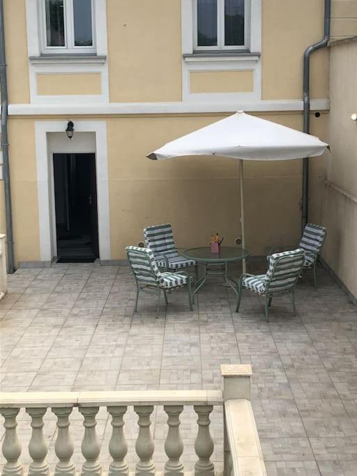 Top Appartement 10 Minutes De Disney シェシー エクステリア 写真